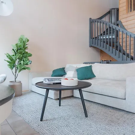 In Out, World Cup Slope Semesterbostad *