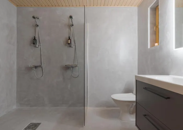 In Out, World Cup Slope *