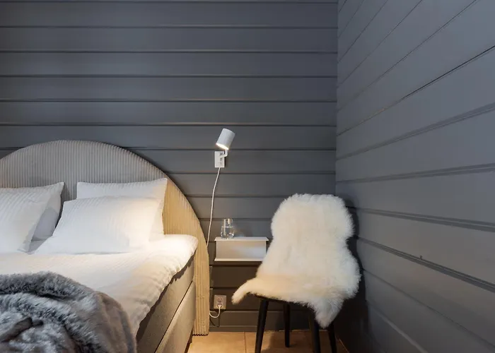 In Out, World Cup Slope 레비