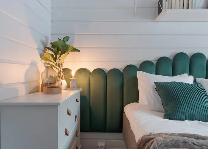 In Out, World Cup Slope * 레비